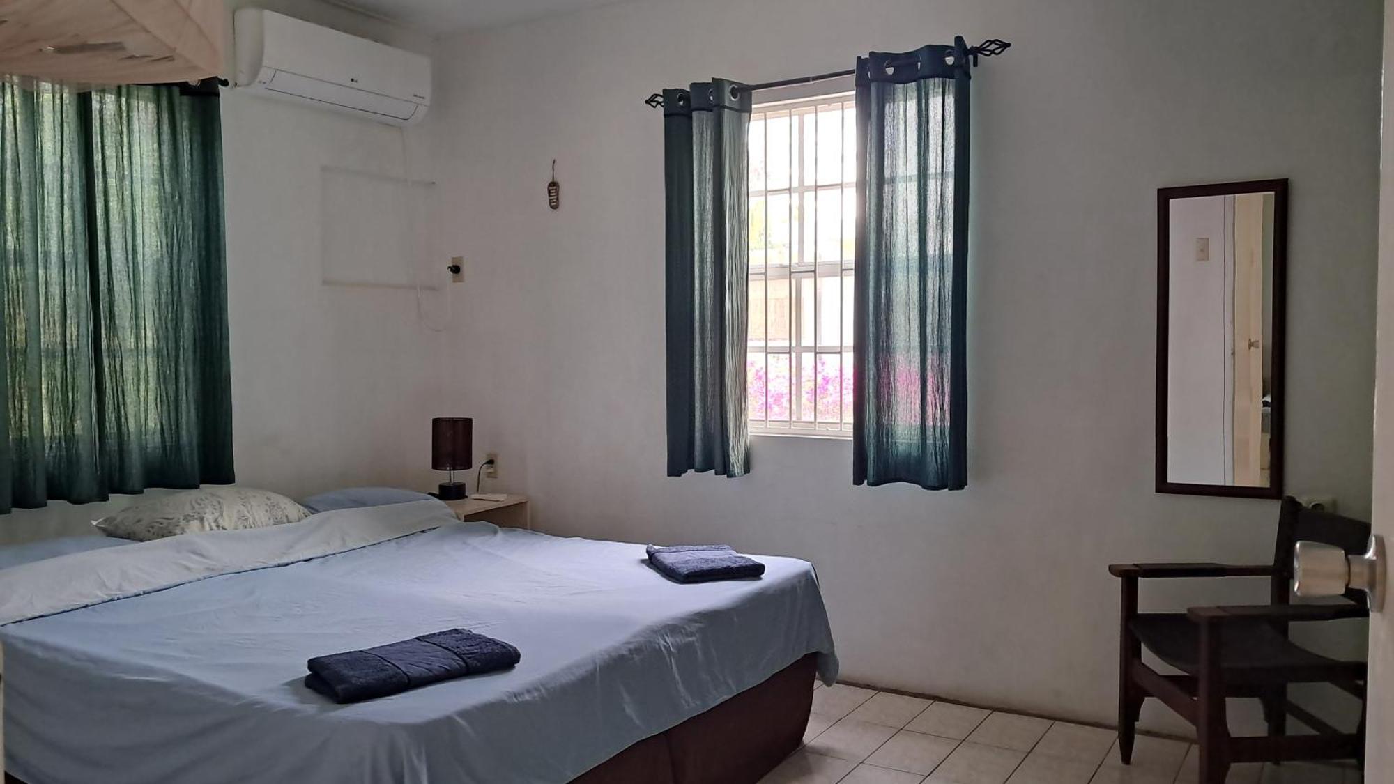 Happy Turtle Apartments Willemstad Luaran gambar
